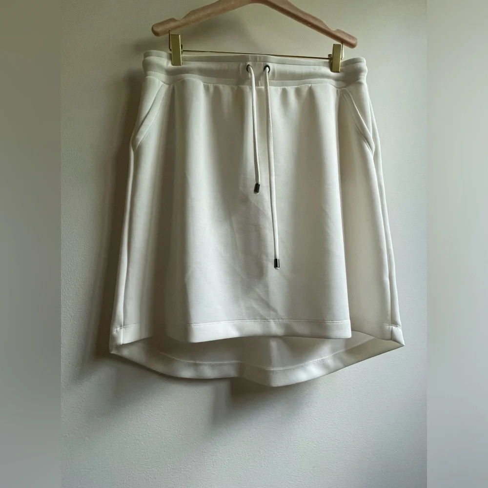 Cable And Gauge Sporty White Skirt Size Large
